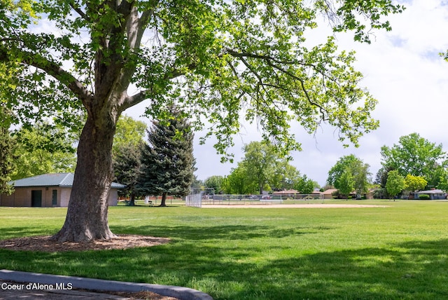 131 Ord Blvd, Nampa, ID 83686 - surrounding community with a yard