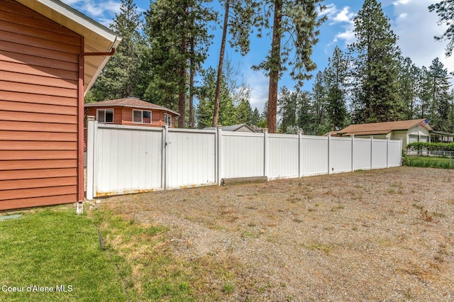 279 S Sequoia Ct, Post Falls, ID 83854 - view of yard featuring fence