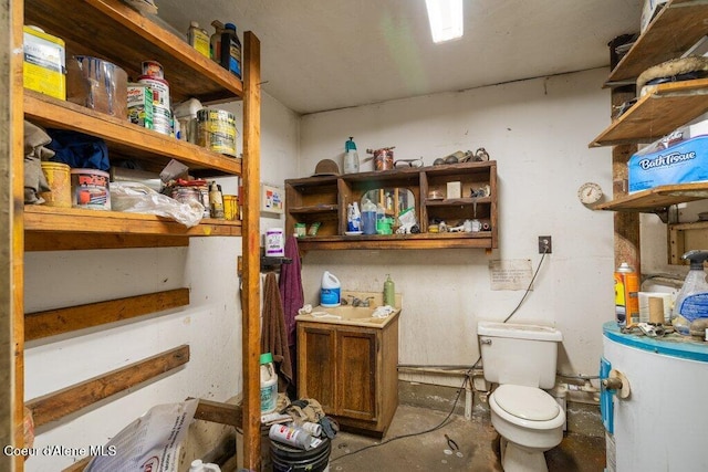 911 French Gulch Rd, Kingston, ID 83839 - storage room featuring gas water heater and a sink
