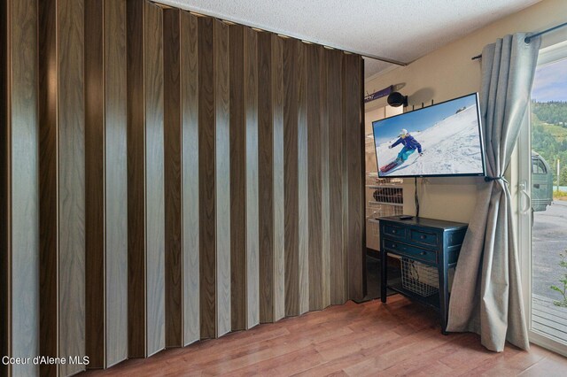 495 NW Psge # 103, Sandpoint, ID 83864 - interior space with light wood-style flooring
