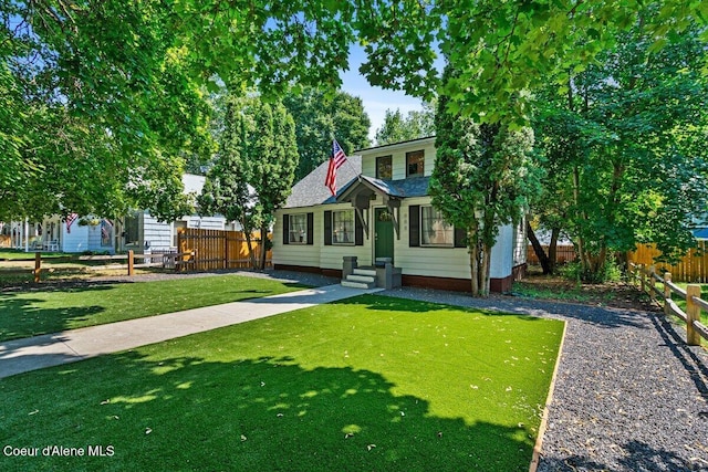 908 E Coeur D Alene Ave, Coeur Dalene, ID 83814 - view of front of home featuring a shingled roof