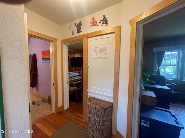 84 Highland Flats Rd, Naples, ID 83847 - hallway featuring wood finished floors