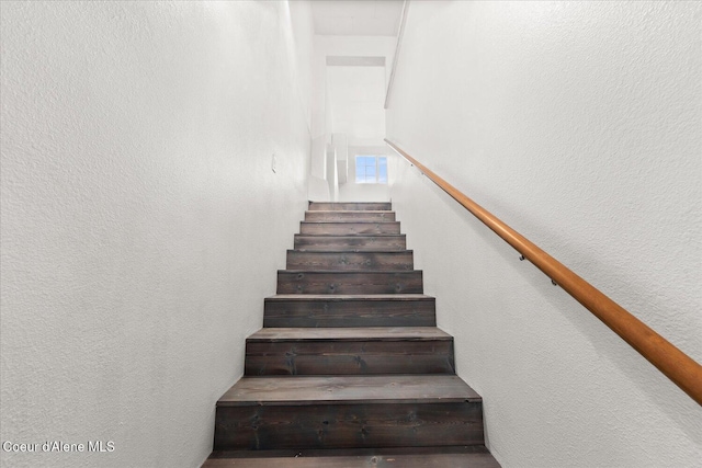 342 Summit Blvd, Priest River, ID 83856 - stairs with a textured wall