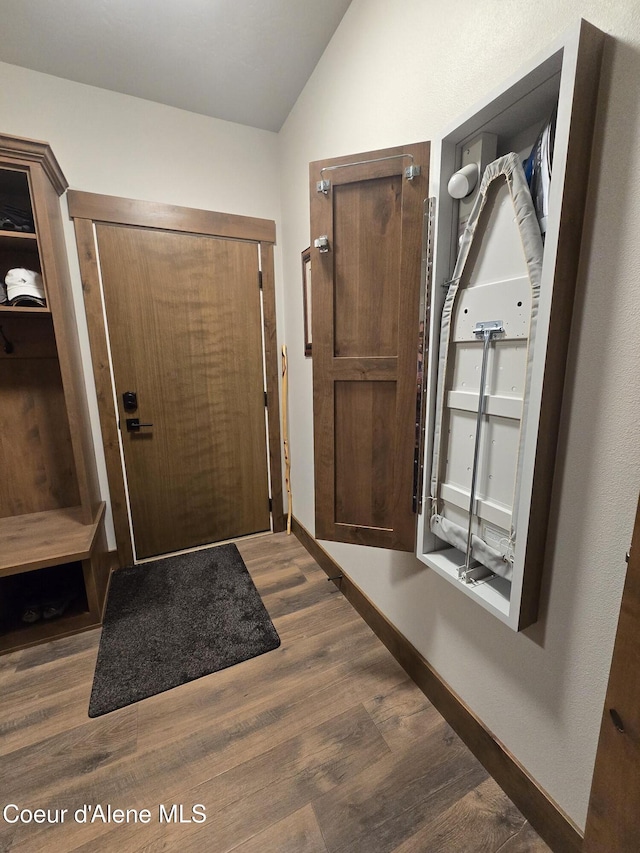 12552 N Walden Loop, Rathdrum, ID 83858 - foyer entrance with vaulted ceiling, wood finished floors, and baseboards