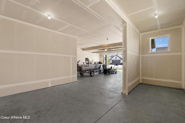 6568 N Downing Ln, Coeur Dalene, ID 83815 - view of garage
