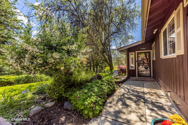 7485 E Revilo Point Rd, Hayden, ID 83835 - view of entrance to property
