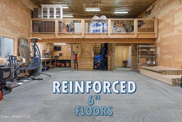 17378 N Freddi Rd, Rathdrum, ID 83858 - garage featuring a workshop area