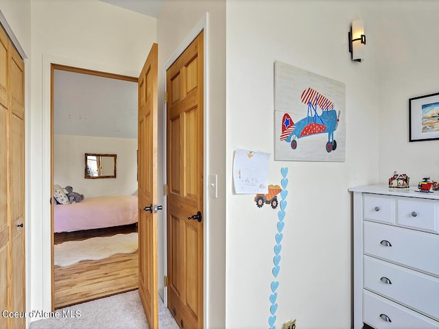 1155 Gold Creek Ridge Rd, Sandpoint, ID 83864 - corridor featuring carpet flooring