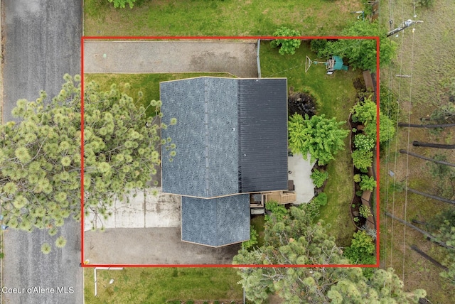2840 W Masters Dr, Coeur Dalene, ID 83815 - view from above of property featuring property boundaries highlighted