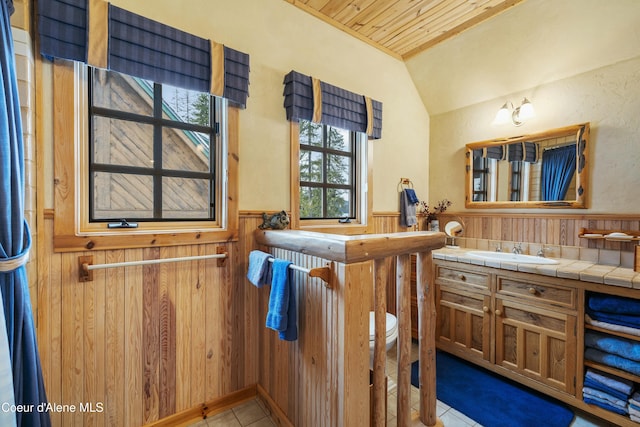 286 E Canoe Point Rd, Coolin, ID 83821