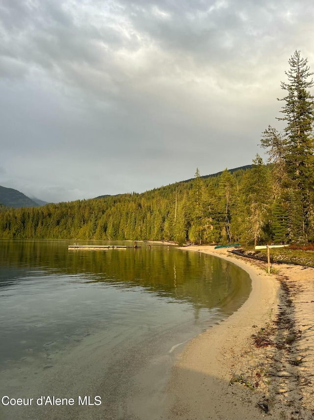 286 E Canoe Point Rd, Coolin, ID 83821
