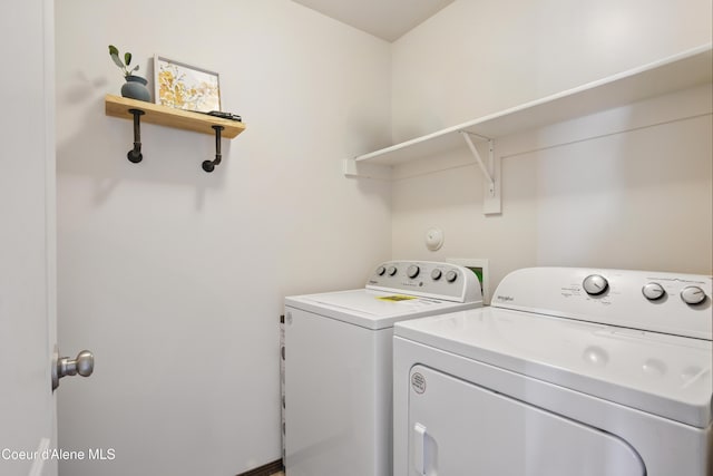 12404 W Devonshire Ave, Post Falls, ID 83854 - laundry area featuring washing machine and clothes dryer