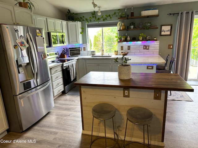 2141 W Rousseau Dr, Coeur Dalene, ID 83815