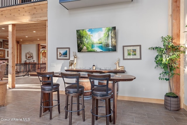 14318 N Waters Edge Ct, Hayden, ID 83835 - indoor wet bar featuring recessed lighting