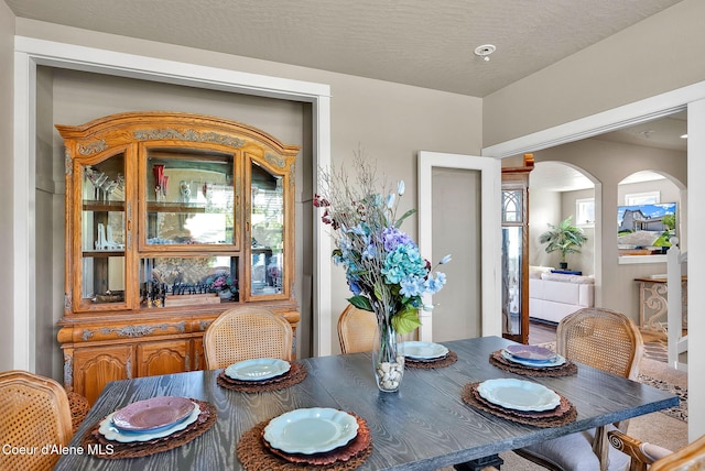 3423 E Hope Ave, Post Falls, ID 83854 - dining area with arched walkways