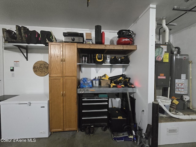 10566 N Seaside St, Hayden, ID 83835 - storage area with gas water heater