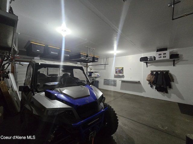 10566 N Seaside St, Hayden, ID 83835 - view of garage