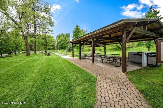 112 Washington St, Priest River, ID 83856 - surrounding community featuring a gazebo and a yard