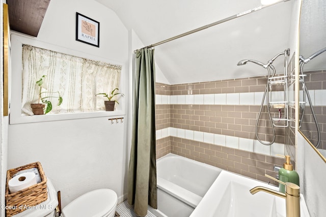 15152 N Mill St, Rathdrum, ID 83858 - full bath with toilet, lofted ceiling, and shower / tub combo