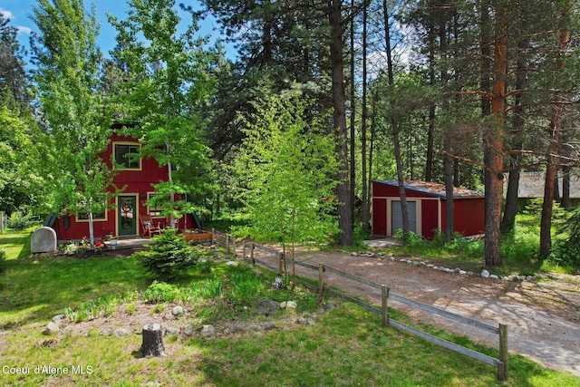11 Hackney Ln, Sandpoint, ID 83864 - view of yard with an outdoor structure