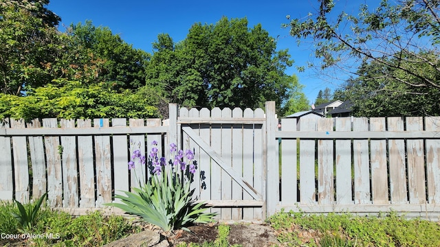 310 S 16th, Coeur Dalene, ID 83814
