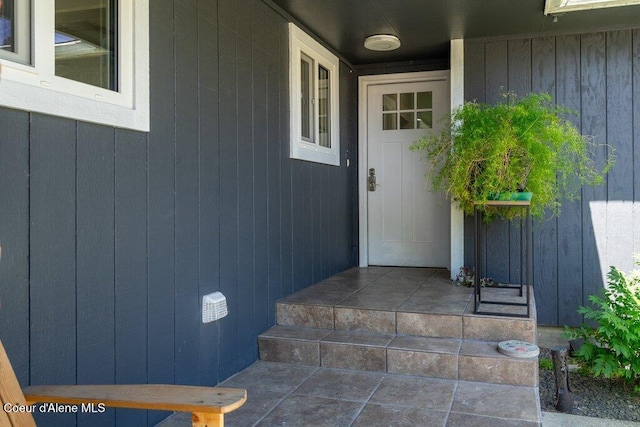 3623 W Hillcrest Cir, Coeur Dalene, ID 83815 - view of property entrance