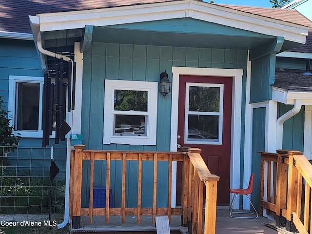 16488 N Atlas Rd, Rathdrum, ID 83858 - entrance to property featuring a shingled roof