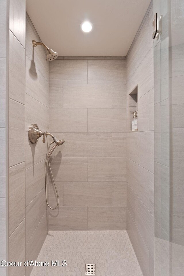 2406 S Silver Beach Rd, Coeur Dalene, ID 83814 - bathroom with a stall shower and recessed lighting
