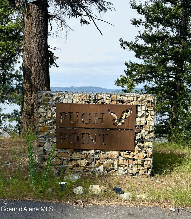 985 E Pugh Point Ct, Harrison, ID 83833
