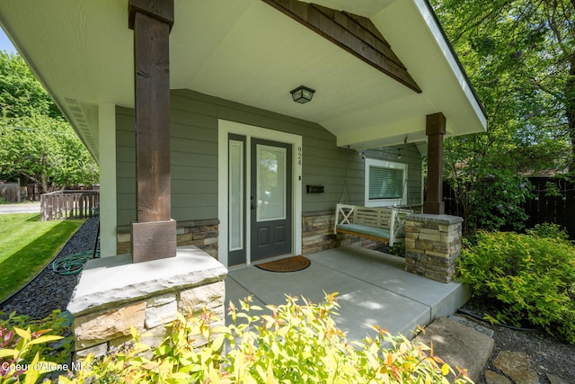 924 N 6th St, Coeur Dalene, ID 83814 - view of covered porch