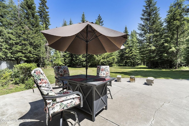 25400 N Lantern Hill Rd, Rathdrum, ID 83858 - view of patio / terrace featuring outdoor dining area