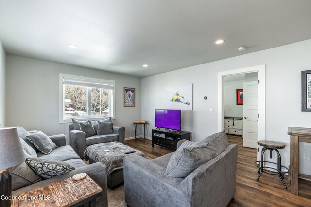 10383 N Morris Rd, Hayden Lake, ID 83835 - living area featuring dark wood-style floors, recessed lighting, and baseboards