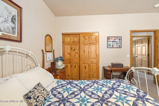 17461 N Right Fork Rd, Hauser, ID 83854 - bedroom featuring carpet flooring