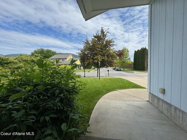 1601 Sequoia St, Sandpoint, ID 83864 - view of green lawn
