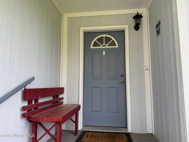 1601 Sequoia St, Sandpoint, ID 83864 - view of doorway to property