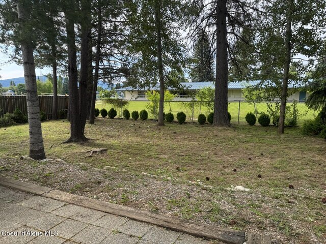 1601 Sequoia St, Sandpoint, ID 83864 - view of yard