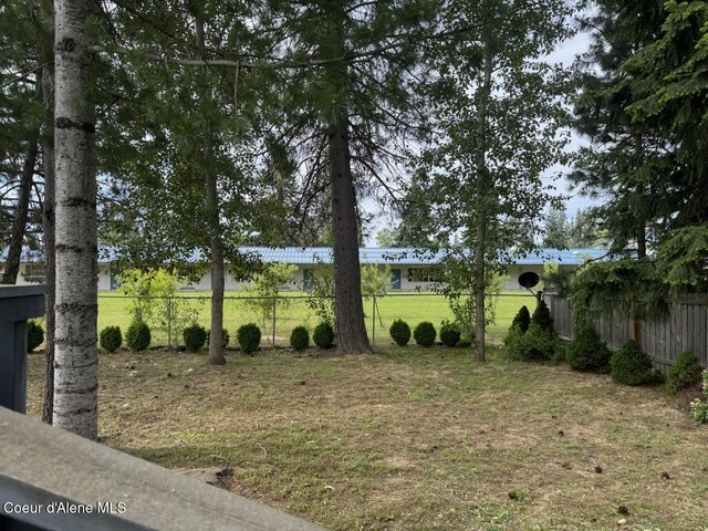 1601 Sequoia St, Sandpoint, ID 83864 - view of yard