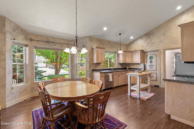 8511 N Summerfield Loop, Hayden, ID 83835 - dining room featuring dark wood-style flooring, a chandelier, baseboards, a textured ceiling, and recessed lighting