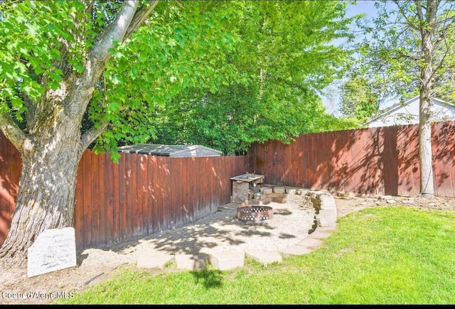 5820 E Steamboat Bnd, Post Falls, ID 83854 - view of yard with a fire pit