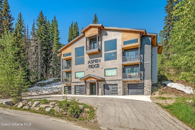 227 Crystal Springs Rd # 3, Sandpoint, ID 83864 - view of property featuring a garage and driveway