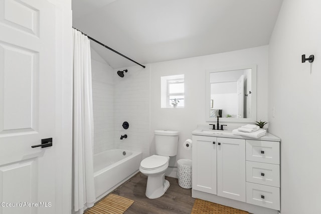 901 N 16th St, Coeur Dalene, ID 83814 - bathroom featuring vanity, toilet, wood finished floors, and shower / bath combo with shower curtain