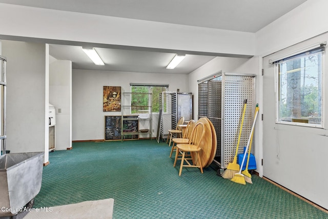 15248 N Atlas Rd, Rathdrum, ID 83858 - sitting room with carpet