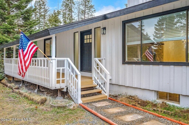 16 Beers Humbird Rd, Sagle, ID 83860 - view of exterior entry featuring a deck
