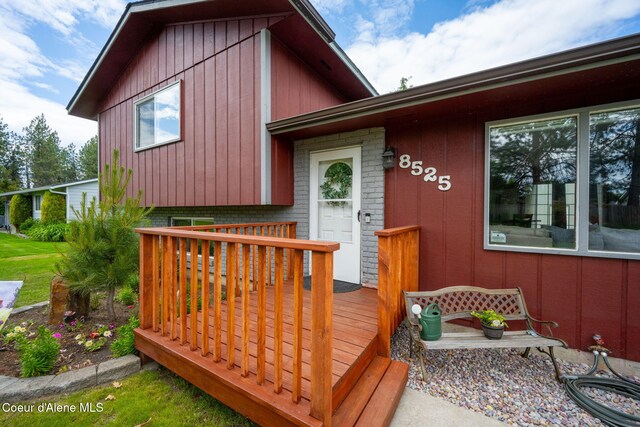 8525 W Nevada St, Rathdrum, ID 83858 - view of wooden deck