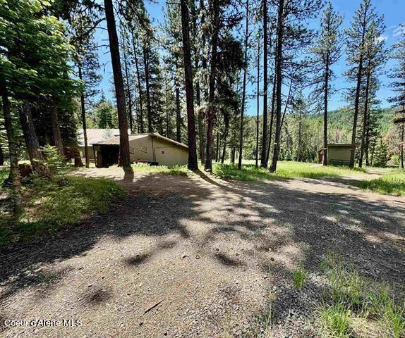 22767 Spruce Ln, Lewiston, ID 83501 - view of yard featuring driveway