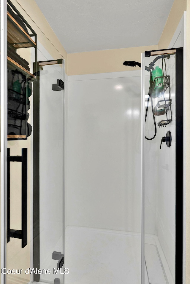 2040 Washington Ave, Saint Maries, ID 83861 - full bathroom with a shower stall