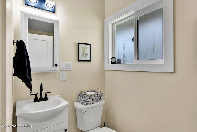 2040 Washington Ave, Saint Maries, ID 83861 - half bath with vanity and toilet