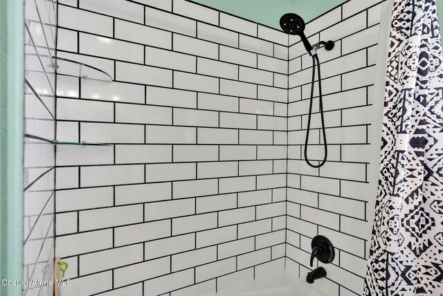 2040 Washington Ave, Saint Maries, ID 83861 - bathroom with shower / tub combination