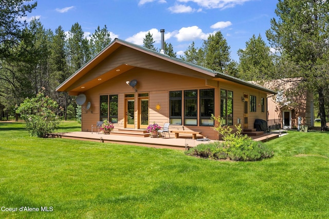 9307 Lakeshore Dr, Sagle, ID 83860 - back of property featuring a yard