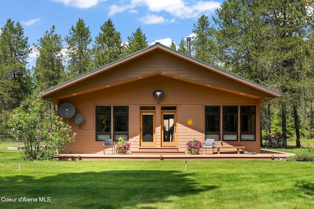 9307 Lakeshore Dr, Sagle, ID 83860 - view of front of home with a front yard